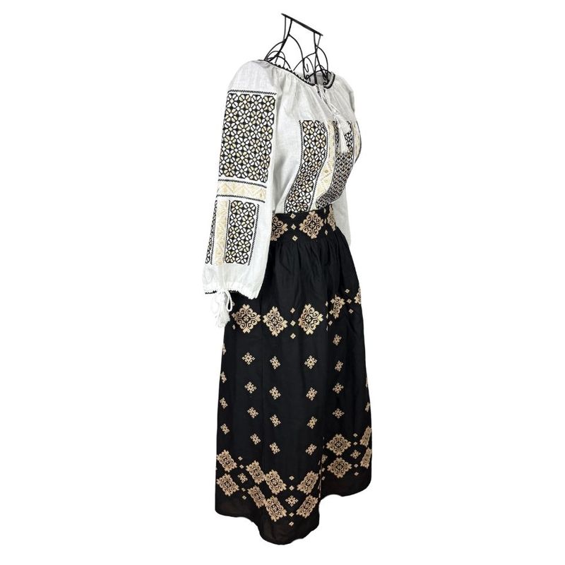Fashion, accesorii si bijuterii - Femei - Imbracaminte femei - Fuste femei - Fusta dama A26 negru , marime S - Infinity.ro