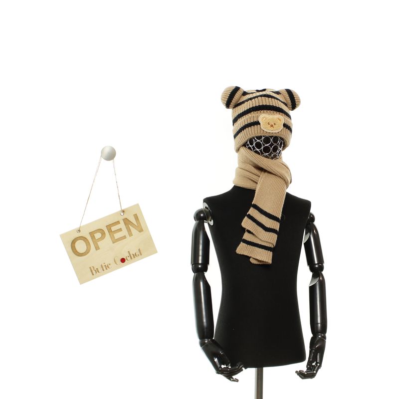 Fashion, accesorii si bijuterii - Copii - Accesorii copii - Caciuli si palarii copii - Set caciula si fular, pentru copii, Buticcochet, din viscoza si sintetic, model cu ursulet, Maro - SETF271 - Infinity.ro