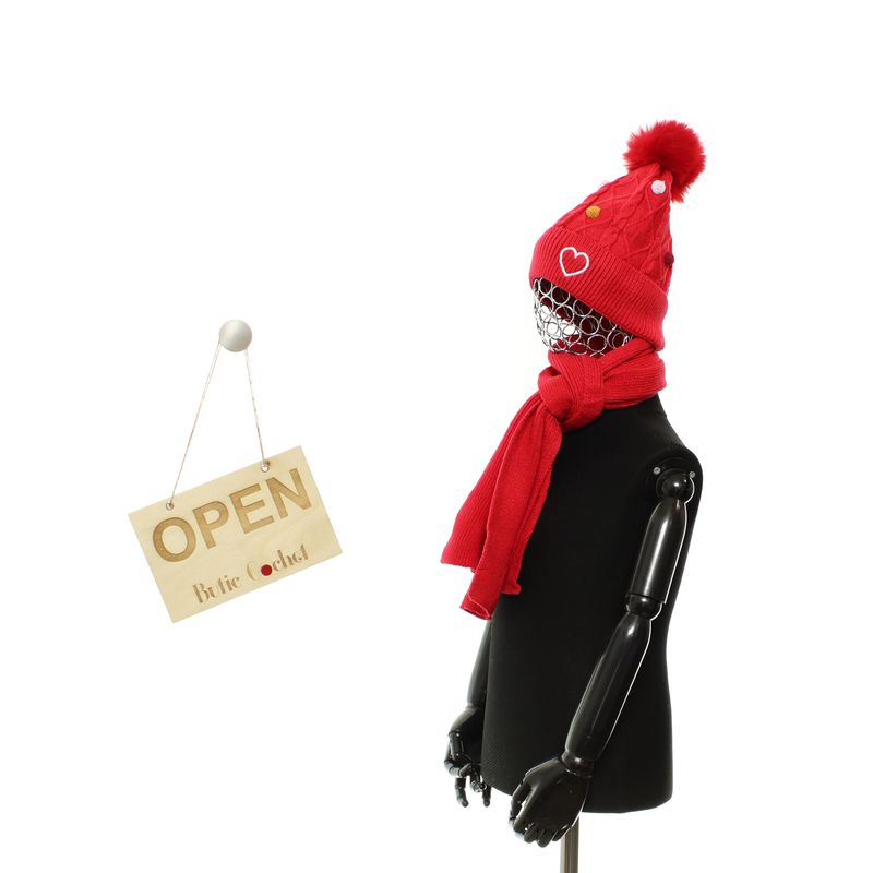 Fashion, accesorii si bijuterii - Copii - Accesorii copii - Caciuli si palarii copii - Set caciula si fular, pentru copii, Buticcochet, din viscoza si sintetic, model inima, Rosu - SETF283 - Infinity.ro