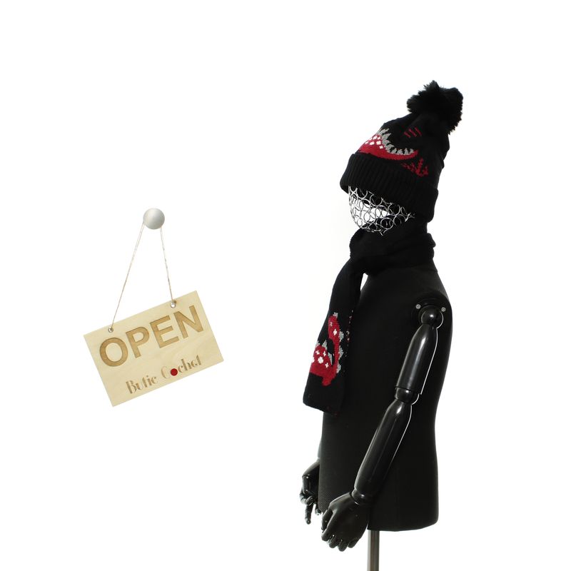 Fashion, accesorii si bijuterii - Copii - Accesorii copii - Caciuli si palarii copii - Set caciula si fular, pentru copii, Buticcochet, din viscoza si sintetic, model cu dinozauri, Negru - SETF307 - Infinity.ro