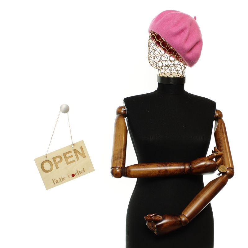 Fashion, accesorii si bijuterii - Femei - Accesorii femei - Caciuli si palarii femei - Bereta de dama, din lana, Buticcochet, model cu perle, one size, Roz - BSC845 - Infinity.ro