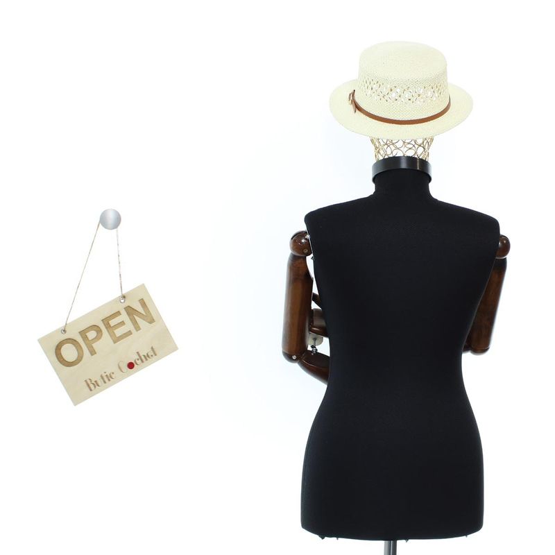 Fashion, accesorii si bijuterii - Femei - Accesorii femei - Caciuli si palarii femei - Palarie de soare, dama, din paie de hartie, marime one size, bor mic, Buticcochet, catarama decorativa, Crem - PAL1775 - Infinity.ro