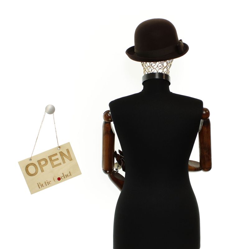 Fashion, accesorii si bijuterii - Femei - Accesorii femei - Caciuli si palarii femei - Palarie dama, din lana, bor mic, ButicCochet, marime 53-58 reglabila, Maro - PAL1851 - Infinity.ro