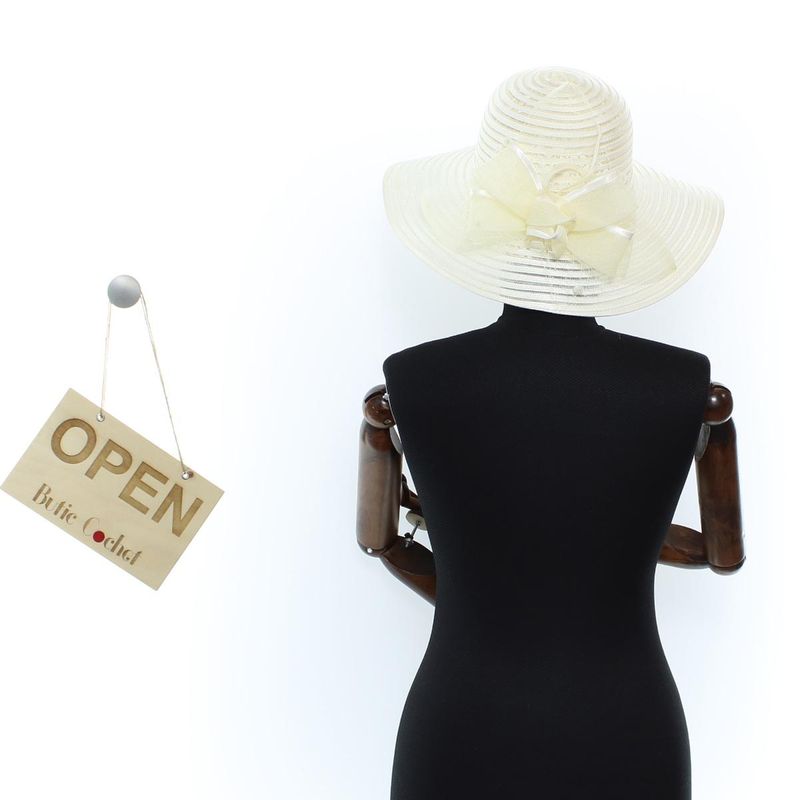 Fashion, accesorii si bijuterii - Femei - Accesorii femei - Caciuli si palarii femei - Palarie de dama, din poliester, Buticcochet, cu dungi, bor mare, One size, Crem - PAL1654 - Infinity.ro