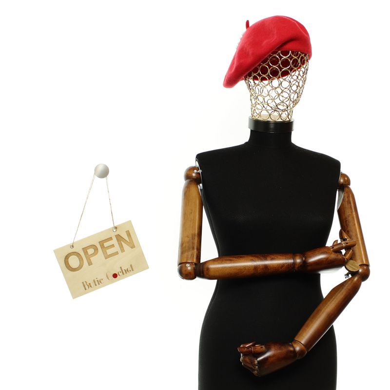 Fashion, accesorii si bijuterii - Femei - Accesorii femei - Caciuli si palarii femei - Bereta de dama, din lana, Buticcochet, model cu perle, one size, Rosu - BSC829 - Infinity.ro