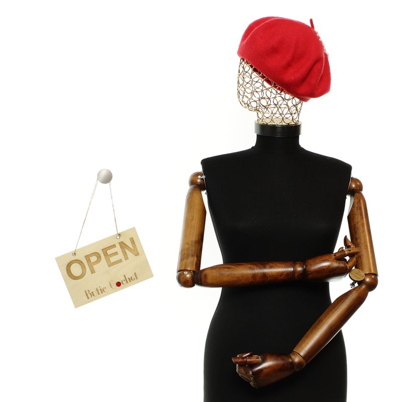 Fashion, accesorii si bijuterii - Femei - Accesorii femei - Caciuli si palarii femei - Bereta de dama, din lana, Buticcochet, model cu perle, one size, Rosu - BSC829 - Infinity.ro