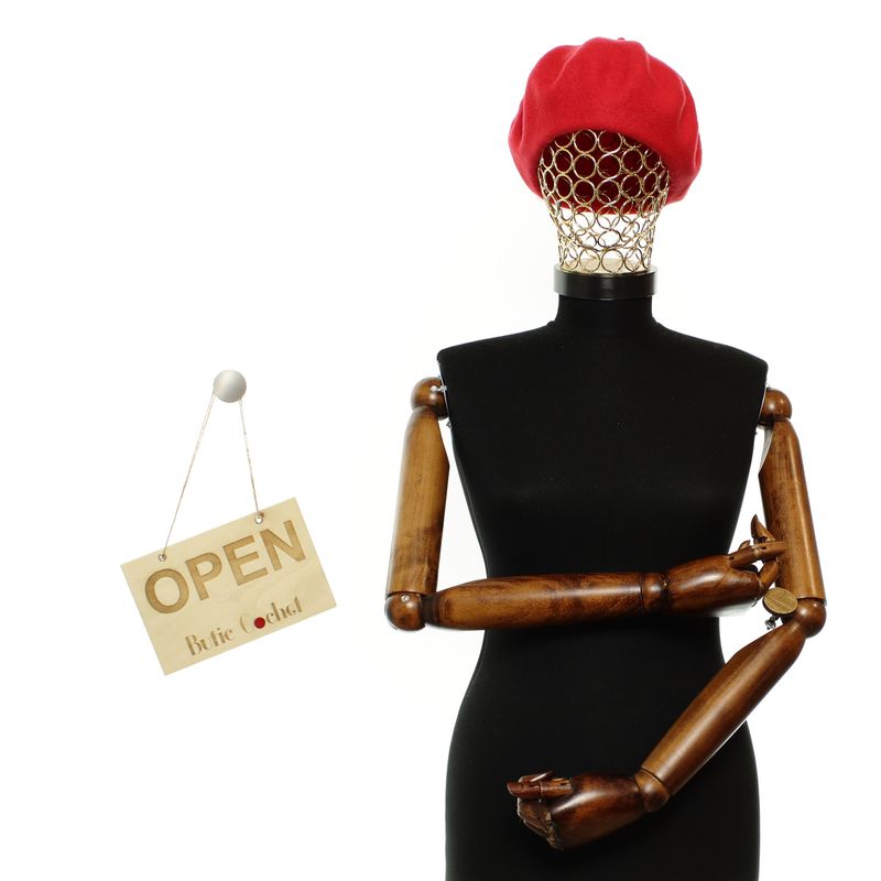 Fashion, accesorii si bijuterii - Femei - Accesorii femei - Caciuli si palarii femei - Bereta de dama, din lana, Buticcochet, model cu perle, one size, Rosu - BSC829 - Infinity.ro