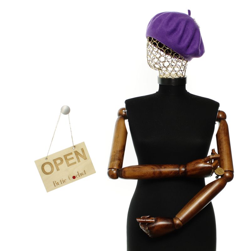 Fashion, accesorii si bijuterii - Femei - Accesorii femei - Caciuli si palarii femei - Bereta de dama, din lana, Buticcochet, model cu perle, one size, Mov - BSC837 - Infinity.ro