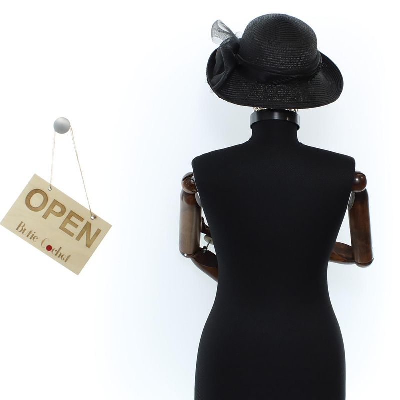 Fashion, accesorii si bijuterii - Femei - Accesorii femei - Caciuli si palarii femei - Palarie de soare, Dama, din paie de hartie, Buticcochet, cu accesoriu decorativ, One size, Negru - PAL1640 - Infinity.ro