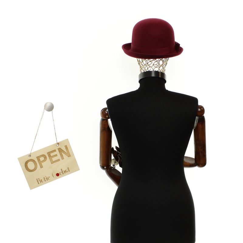 Fashion, accesorii si bijuterii - Femei - Accesorii femei - Caciuli si palarii femei - Palarie dama, din lana, bor mic, ButicCochet, marime 53-58 reglabila, Visiniu - PAL1850 - Infinity.ro