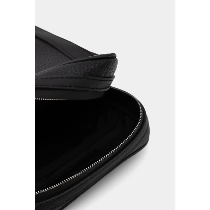 Fashion, accesorii si bijuterii - Barbati - Accesorii barbati - Genti si rucsacuri barbati - Geanta Crossbody Reporter Tommy Hilfiger AM0AM14011 Negru 20.5 x 15 x 7 cm - Infinity.ro
