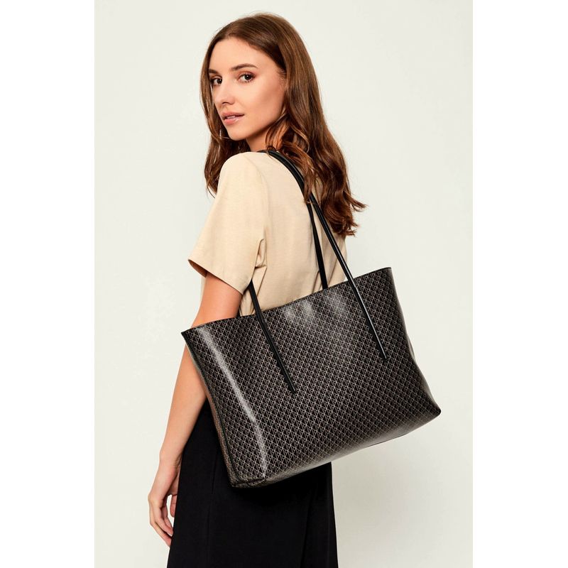 Fashion, accesorii si bijuterii - Femei - Accesorii femei - Genti si rucsacuri femei - Geanta shopper Calvin Klein LV04F3266G Maro 39 x 28 x 13 cm - Infinity.ro