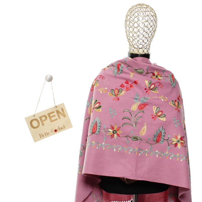 Fashion, accesorii si bijuterii - Femei - Accesorii femei - Esarfe si fulare femei - Esarfa de dama, din lana, Buticcochet, model cu broderie, 70x190 cm, Roz - ES3214 - Infinity.ro