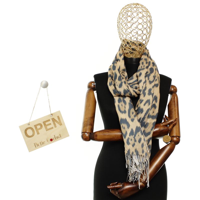 Fashion, accesorii si bijuterii - Femei - Accesorii femei - Esarfe si fulare femei - Esarfa de dama, din 30% viscoza 70% poliester, Buticcochet, 75x180 cm, model animal print, Maro - ES3266 - Infinity.ro