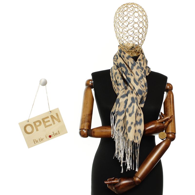 Fashion, accesorii si bijuterii - Femei - Accesorii femei - Esarfe si fulare femei - Esarfa de dama, din 30% viscoza 70% poliester, Buticcochet, 75x180 cm, model animal print, Maro - ES3266 - Infinity.ro