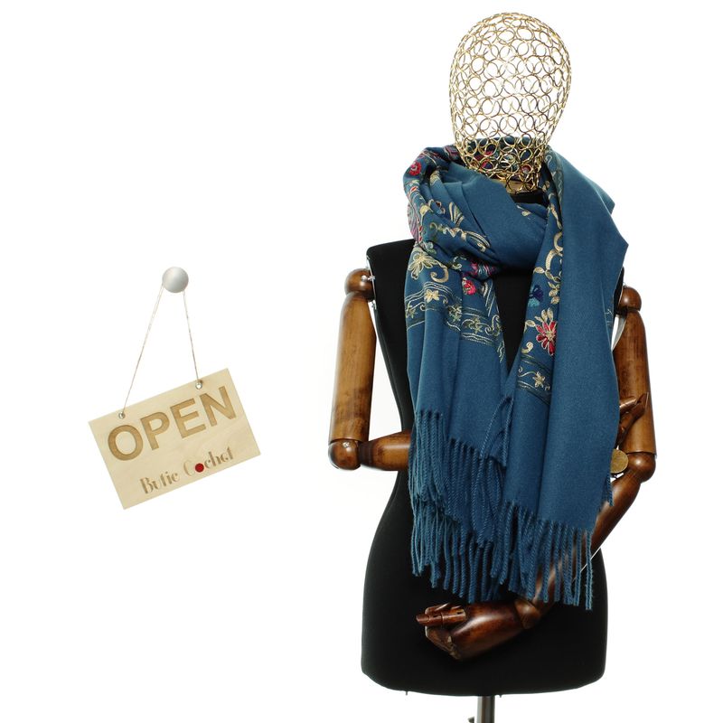 Fashion, accesorii si bijuterii - Femei - Accesorii femei - Esarfe si fulare femei - Esarfa de dama, din lana, Buticcochet, model cu broderie, 70x190 cm, Albastru - ES3219 - Infinity.ro