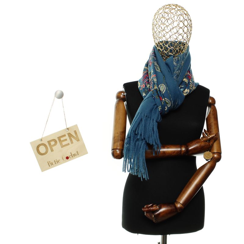 Fashion, accesorii si bijuterii - Femei - Accesorii femei - Esarfe si fulare femei - Esarfa de dama, din lana, Buticcochet, model cu broderie, 70x190 cm, Albastru - ES3219 - Infinity.ro