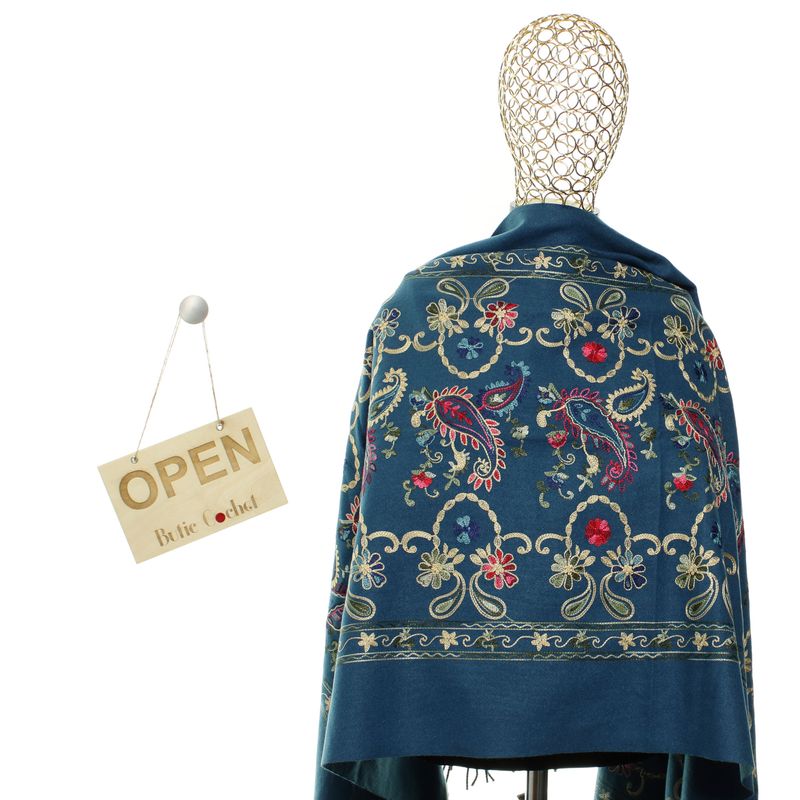 Fashion, accesorii si bijuterii - Femei - Accesorii femei - Esarfe si fulare femei - Esarfa de dama, din lana, Buticcochet, model cu broderie, 70x190 cm, Albastru - ES3219 - Infinity.ro