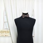 Fashion, accesorii si bijuterii - Barbati - Accesorii barbati - Cravate si papioane barbati - Set 3 piese, papion, butoni si batista, pentru barbati, ButicCochet, imprimeu stilizat, Maro - SETP254 - Infinity.ro