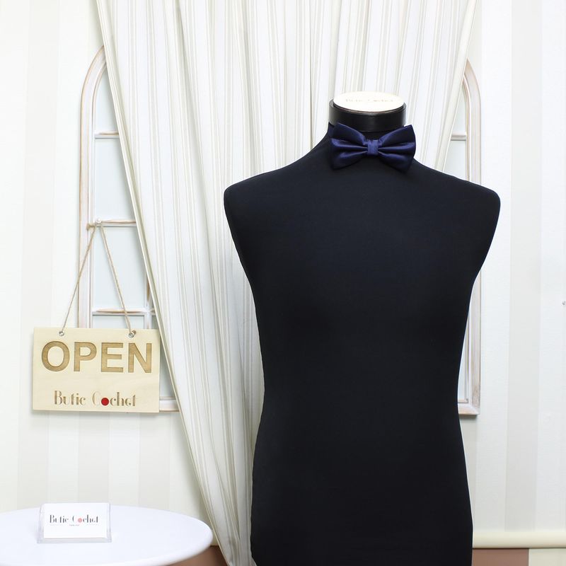 Fashion, accesorii si bijuterii - Barbati - Accesorii barbati - Cravate si papioane barbati - Papion barbatesc, Buticcochet, din material sintetic, 7x12 cm, Bleumarin - PAP285 - Infinity.ro