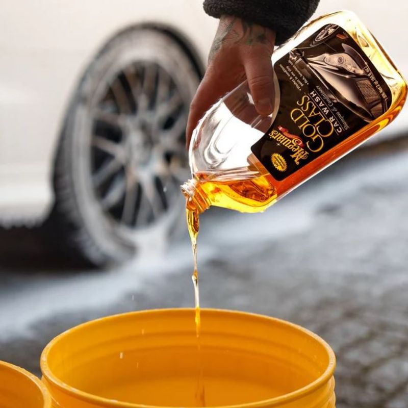 Auto si Moto - Intretinere auto - Detergenti auto - Sampon si balsam auto Meguiar's, 1.89 L, Gold Class Car Wash Shampoo & Conditioner - Infinity.ro