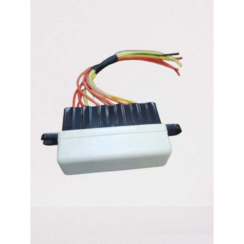 Auto si Moto - Electrice auto - Sigurante si accesorii - Suport siguranta auto medie 20mm cutie /bloc pentru 6 sigurante 10A /incluse /cu fir - Infinity.ro