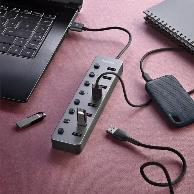 PC, gaming si accesorii - Retelistica - Hub-uri - HUB USB 3.0 NGS iHub8 cu 8 porturi si alimentator HUB-IHUB8-NGS - Infinity.ro