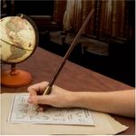 PC, gaming si accesorii - Gaming - Accesorii gaming - Articole Fan Gaming - Stilou bagheta Harry Potter pentru copii 3 ani + 33 cm - Infinity.ro