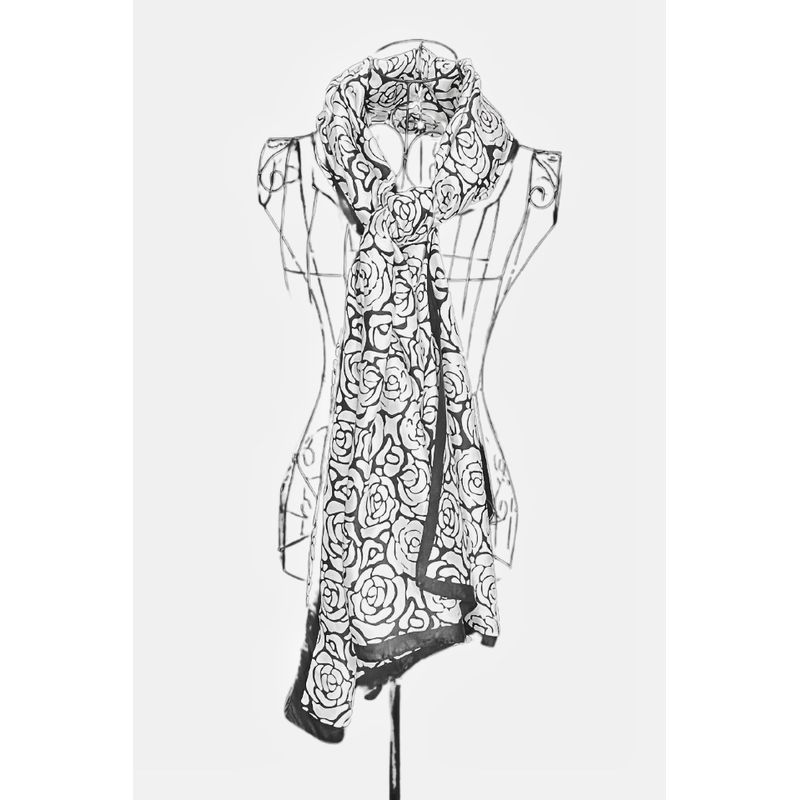 Fashion, accesorii si bijuterii - Femei - Accesorii femei - Esarfe si fulare femei - Esarfa tip sal dama 24E din matase vegetala cu atingere de matase fina, alb/negru, 180 x 82 cm - Infinity.ro