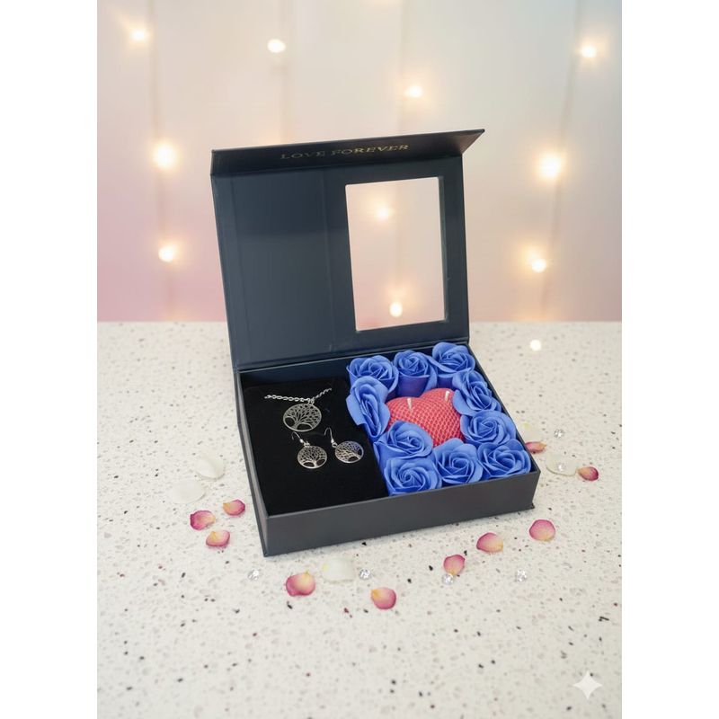 Casa si Gradina - Decoratiuni - Aromaterapie si lumanari - Lumanari si candele - Set cadou Love Forever, lumanare inima parfumata, bijuterii lant si cercei Copacul Vietii, cutie premium - Infinity.ro