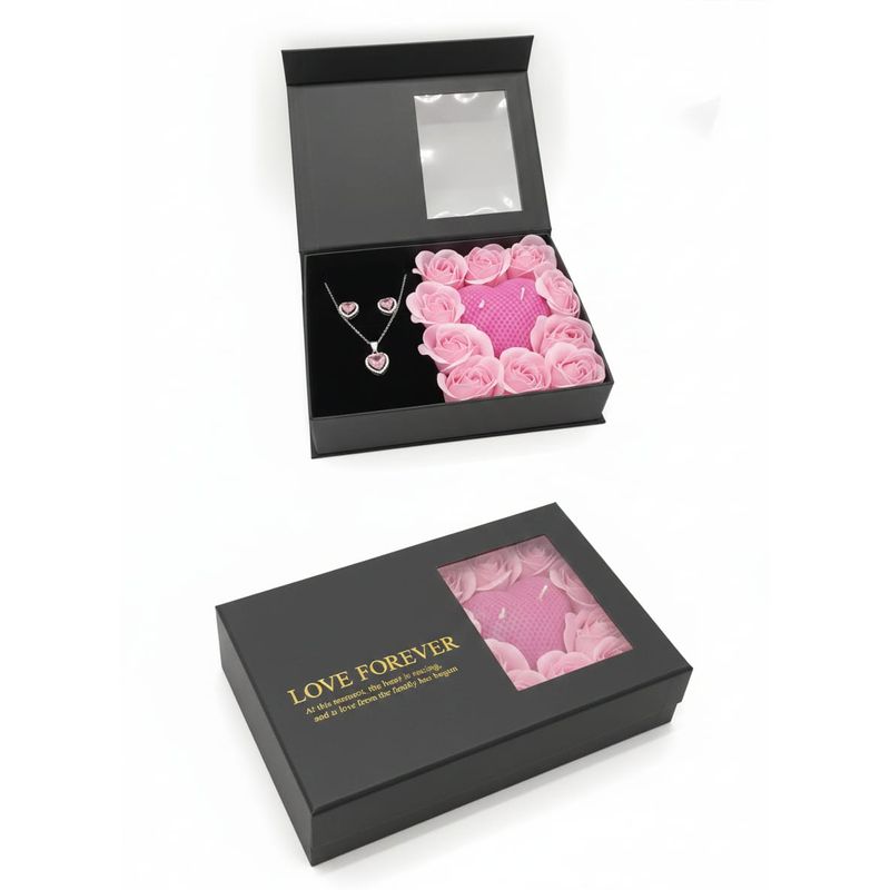 Casa si Gradina - Decoratiuni - Aromaterapie si lumanari - Lumanari si candele - Set cadou Love Forever, lumanare inima parfumata, bijuterii cu cristale roz, 3 piese, cutie premium - Infinity.ro