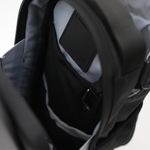 Sport si Outdoor - Echipament Sportiv - Accesorii echipament sportiv - Genti si borsete fitness - Geanta fitness Arvada® Snap MagnetiPack, prindere magnetica pe metal, compartiment sticla/telefon, bretea reglabila, neg - Infinity.ro