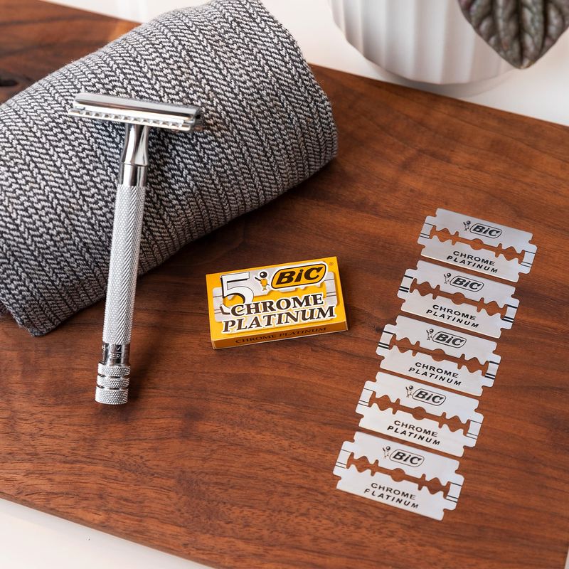 Ingrijire personala si Cosmetice - Aparate & accesorii ingrijire personala - Aparate de ras si tuns - Accesorii aparate de ras - Set 100 rezerve, lame pentru aparat de ras BIC Chrome Platinum, 5 x 20buc - Infinity.ro