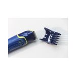 Ingrijire personala si Cosmetice - Aparate & accesorii ingrijire personala - Aparate de ras si tuns - Aparate de ras electrice - Set Aparat de Tuns 4 in 1 Wilkinson Hydro5 Groomer si Aparat de Ras, + 9 rezerve - Infinity.ro