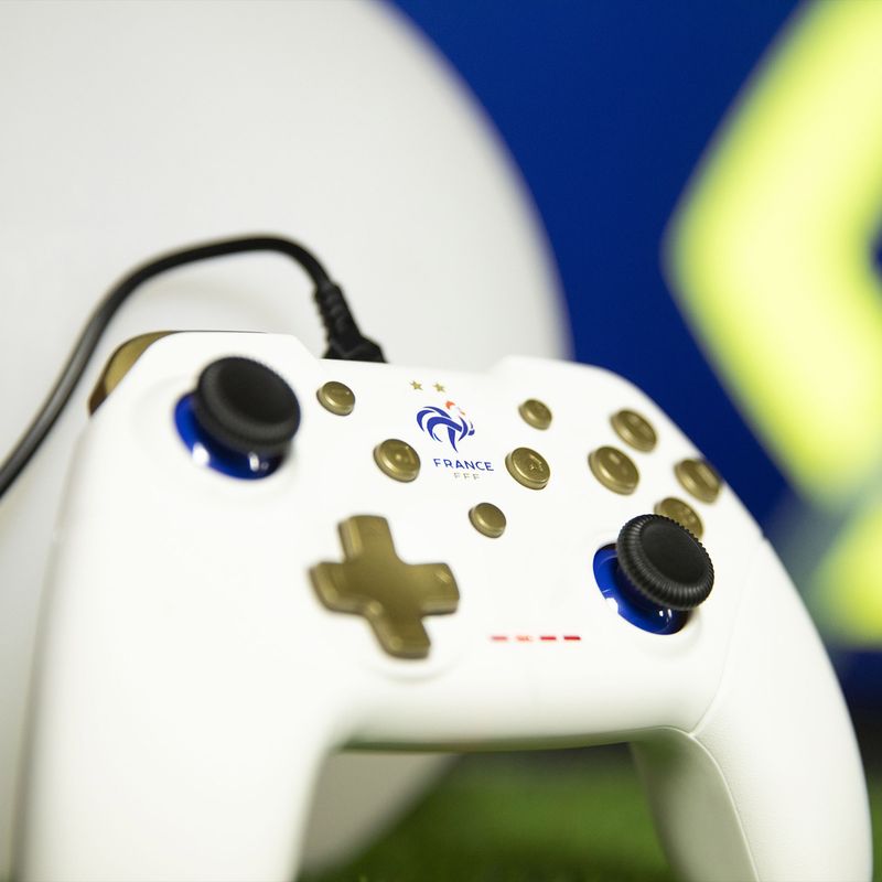 PC, gaming si accesorii - Gaming - Accesorii gaming - Controlere, Volane si Casti gaming - Controler PC, KONIX, Mythics Manette Filaire Noire, USB, 248932, Alb - Infinity.ro