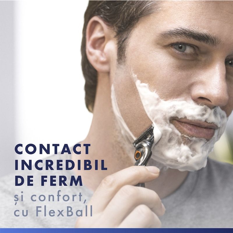 Ingrijire personala si Cosmetice - Aparate & accesorii ingrijire personala - Aparate de ras si tuns - Aparate de ras clasice - UEFA Champions League Special Edition Aparat de ras Gillette ProGlide + 4 rezerve, Suport aparat de ras - Infinity.ro