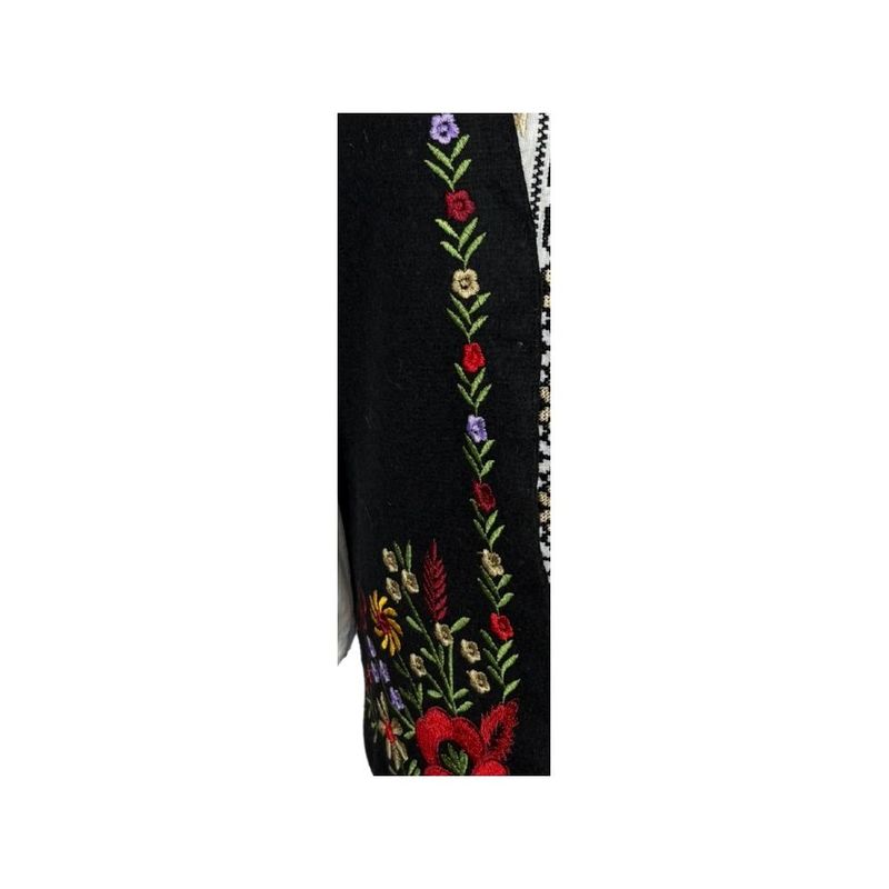 Fashion, accesorii si bijuterii - Femei - Imbracaminte femei - Sacouri si veste femei - Vesta dama A26 negru/mov , marimea S - Infinity.ro