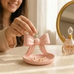 Fashion, accesorii si bijuterii - Femei - Bijuterii femei - Cutii bijuterii - Tavita Eleganta pentru Bijuterii cu Funda, Roz Pudrat, 12 cm - Infinity.ro