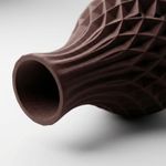 Casa si Gradina - Decoratiuni - Obiecte decorative - Vaze si boluri decorative - Vaza Decorativa cu Textura Geometrica, Maro, 25 cm - Infinity.ro