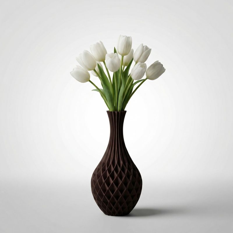 Casa si Gradina - Decoratiuni - Obiecte decorative - Vaze si boluri decorative - Vaza Decorativa cu Textura Geometrica, Maro, 25 cm - Infinity.ro