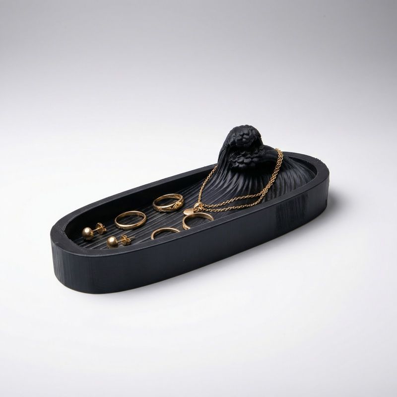Fashion, accesorii si bijuterii - Femei - Bijuterii femei - Cutii bijuterii - Tavita pentru Bijuterii cu Model Val, Negru, 15 cm - Infinity.ro