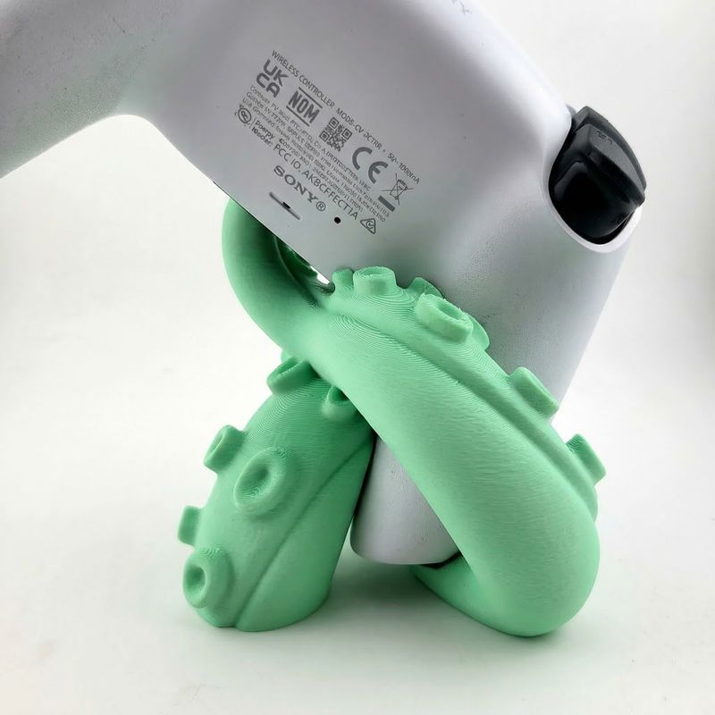 PC, gaming si accesorii - Gaming - Accesorii gaming - Accesorii console gaming - Suport Controller cu Tentacule Marine, Verde, 10 cm - Infinity.ro