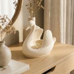Fashion, accesorii si bijuterii - Femei - Bijuterii femei - Cutii bijuterii - Tava Organizator Bijuterii Silueta de Lebada, Ivory, 18 cm - Infinity.ro
