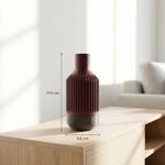 Casa si Gradina - Decoratiuni - Obiecte decorative - Vaze si boluri decorative - Vaza Decorativa cu Nervuri Verticale, Bordo, 18 cm - Infinity.ro