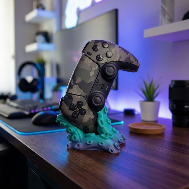 PC, gaming si accesorii - Gaming - Accesorii gaming - Accesorii console gaming - Suport Controller 3D Turcoaz, Tentacule Marine, 12 cm - Infinity.ro