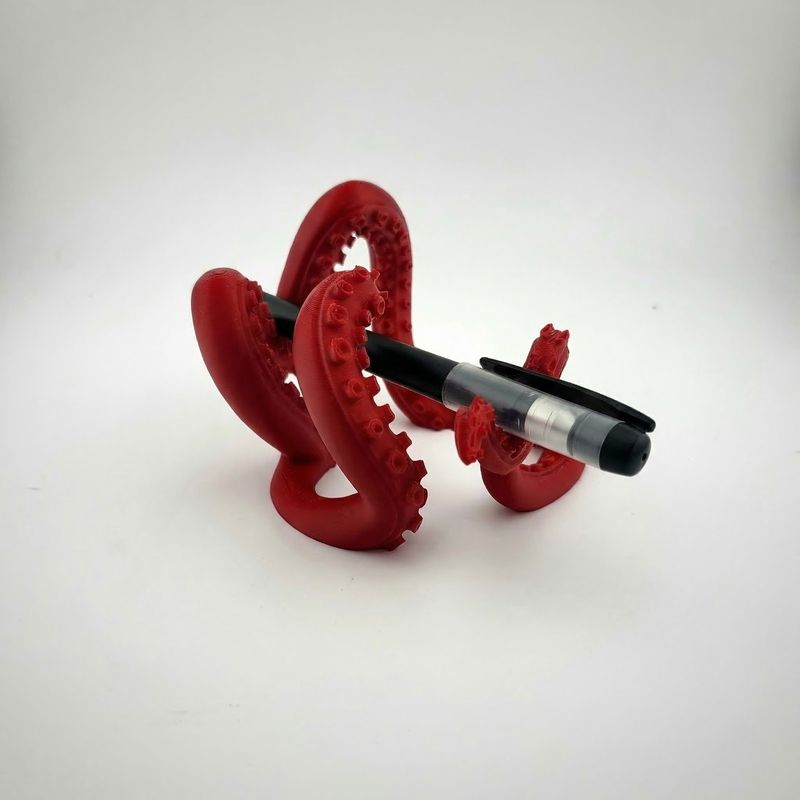 Carti si Birotica - Birotica - Accesorii de birou - Suporturi accesorii birou - Suport Pixuri Sculptural Tentacule, Rosu, 10 cm - Infinity.ro