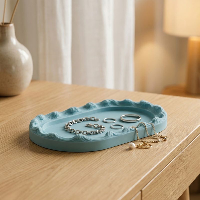 Fashion, accesorii si bijuterii - Femei - Bijuterii femei - Cutii bijuterii - Tava pentru Bijuterii cu Model Valuri, Albastru deschis, 19 cm - Infinity.ro
