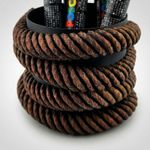 Carti si Birotica - Birotica - Accesorii de birou - Suporturi accesorii birou - Suport Pixuri cu Design Franghie Nautica, Maro, 9 cm - Infinity.ro