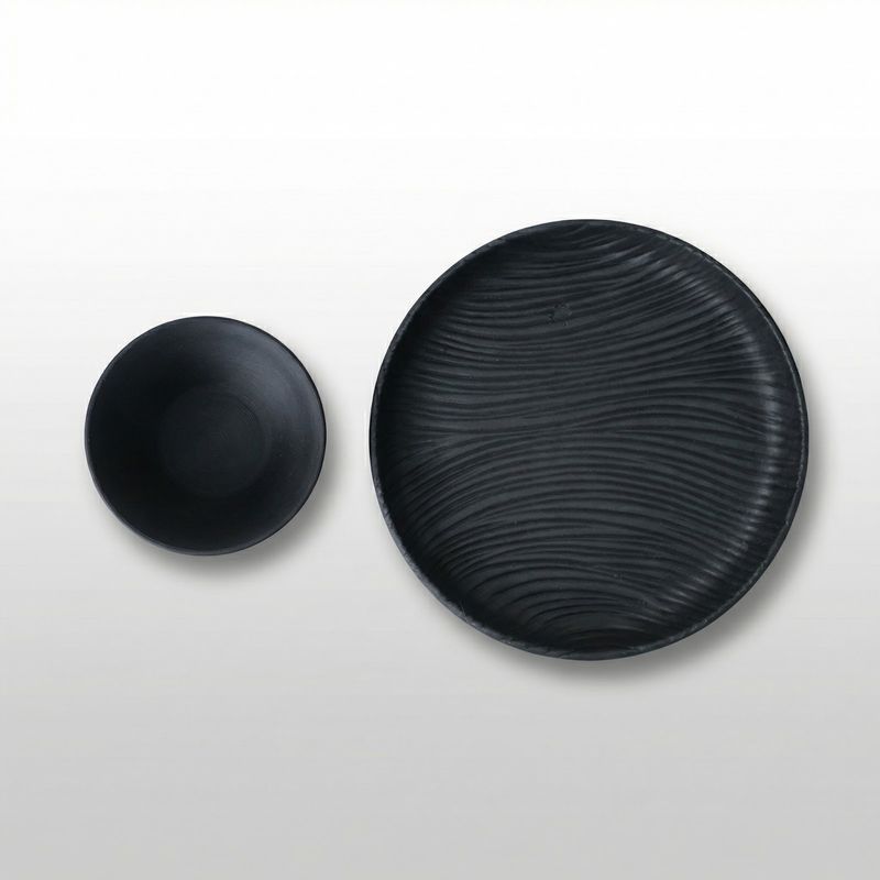 Casa si Gradina - Decoratiuni - Obiecte decorative - Vaze si boluri decorative - Set decorativ Bol si Farfurie cu Textura Ondulata, Negru, 15 cm - Infinity.ro