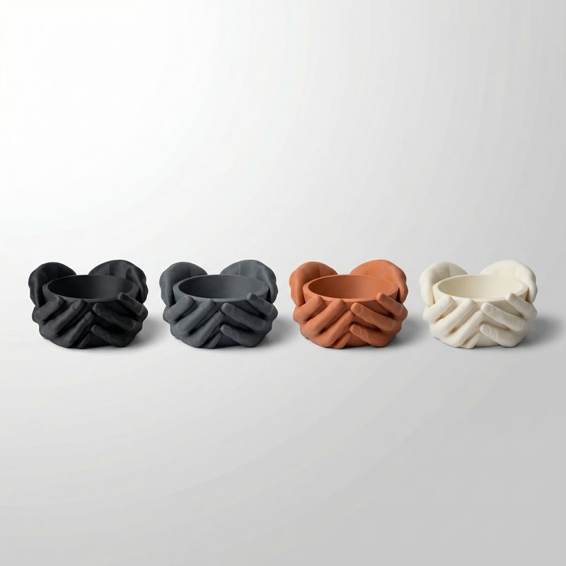 Casa si Gradina - Decoratiuni - Obiecte decorative - Vaze si boluri decorative - Bol Decorativ Sculptural cu Maini, Negru Mat, 16 cm - Infinity.ro